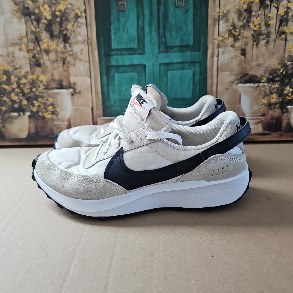 Nike Waffle Debut Running Sneakers Summit White Black DH9523-102 Women's Sz 9.5‎